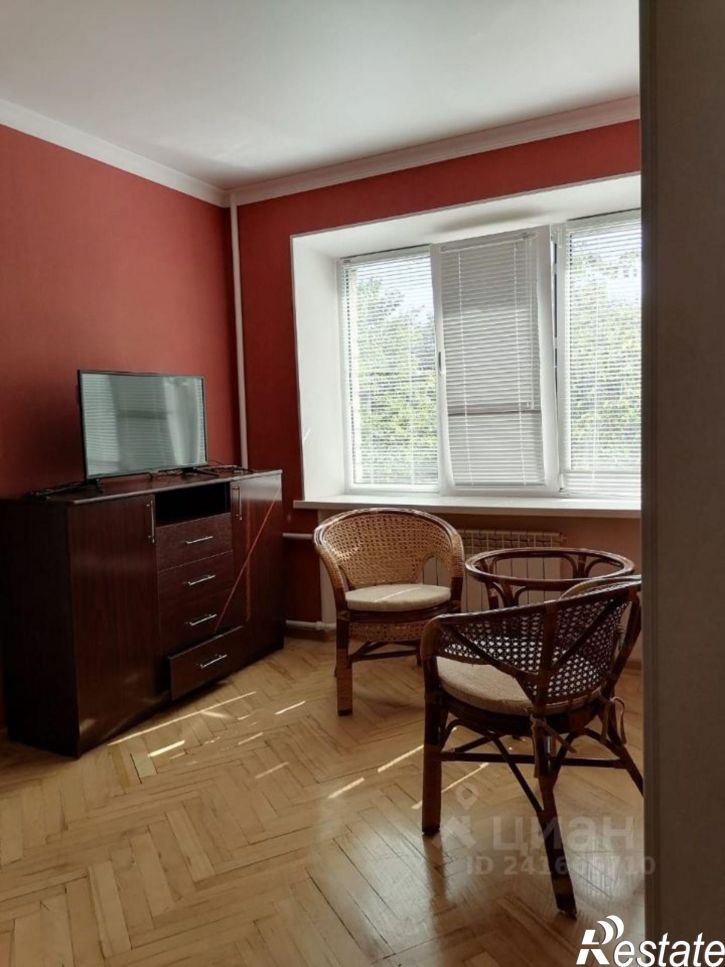 2-комн квартира ул Юлиуса Фучика, 8 1,  д. 8 1,  к. 1