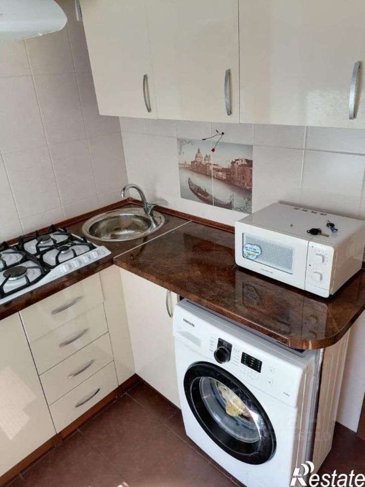 2-комн квартира ул Юлиуса Фучика, 8 1,  д. 8 1,  к. 1