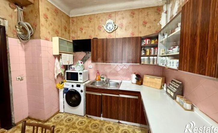 4-комн квартира пр-кт 40 лет Октября, 60,  д. 60