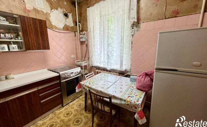 4-комн квартира пр-кт 40 лет Октября, 60,  д. 60