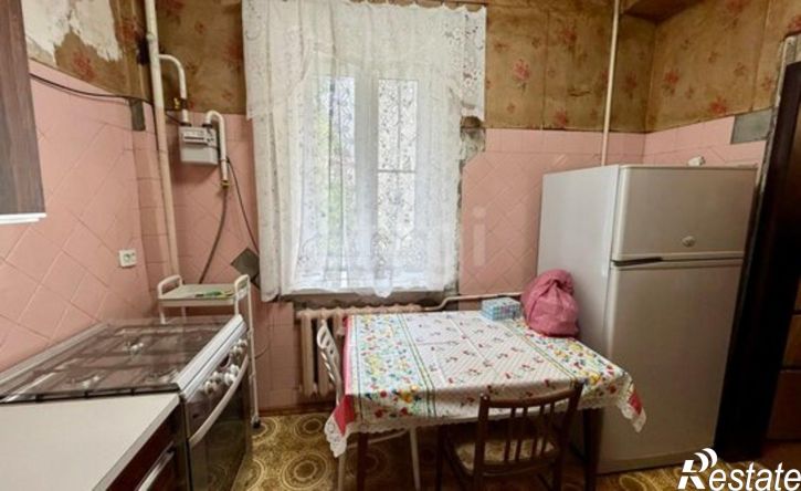 4-комн квартира пр-кт 40 лет Октября, 60,  д. 60