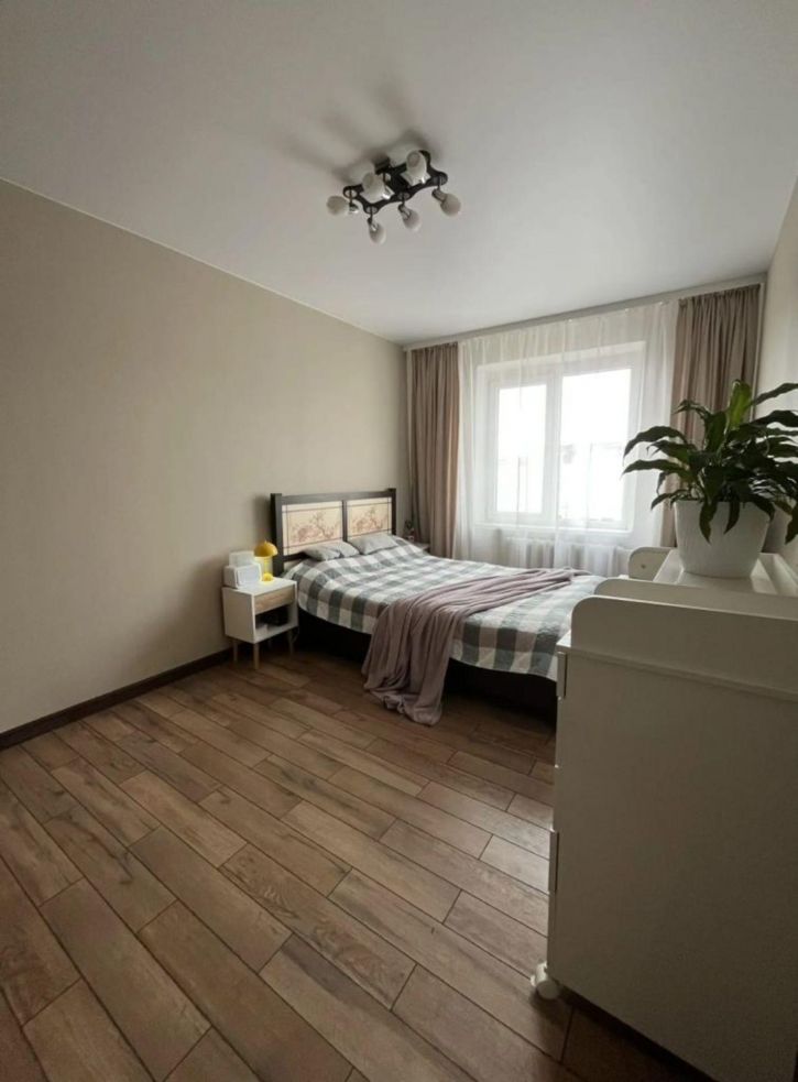 3-комн квартира Нежнова ул, 67к1