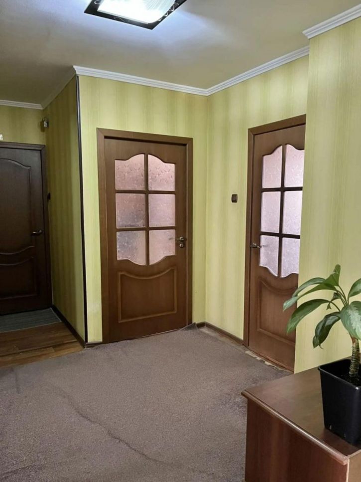 3-комн квартира Нежнова ул, 67к1