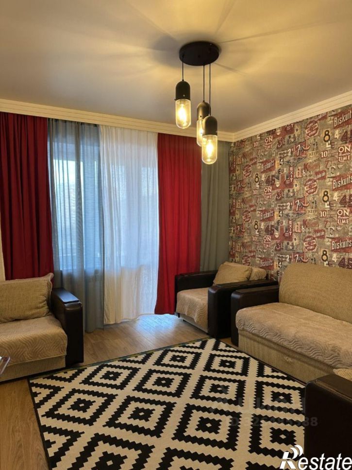 3-комн квартира улица Пестова, 15,  д. 15