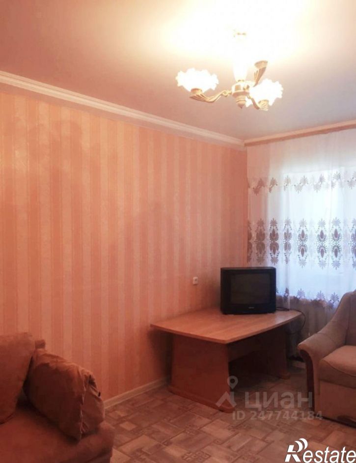 2-комн квартира пр-кт 40 лет Октября, 30,  д. 30