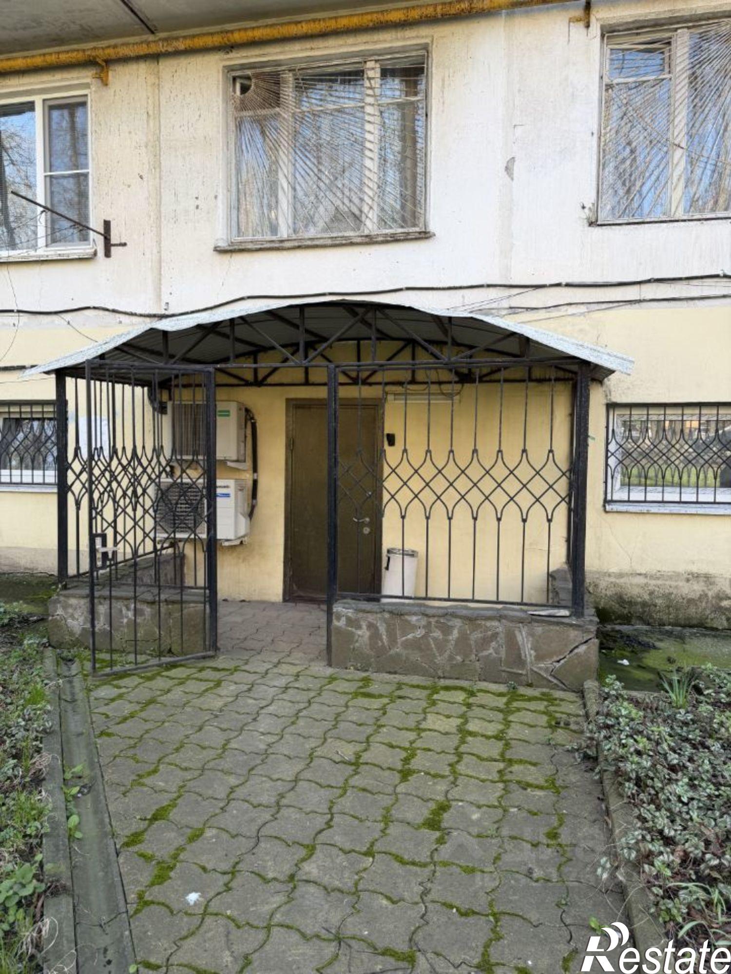 Купить офис, помещение под офис за 5 213 160 рублей на Московская улица, 94 к1