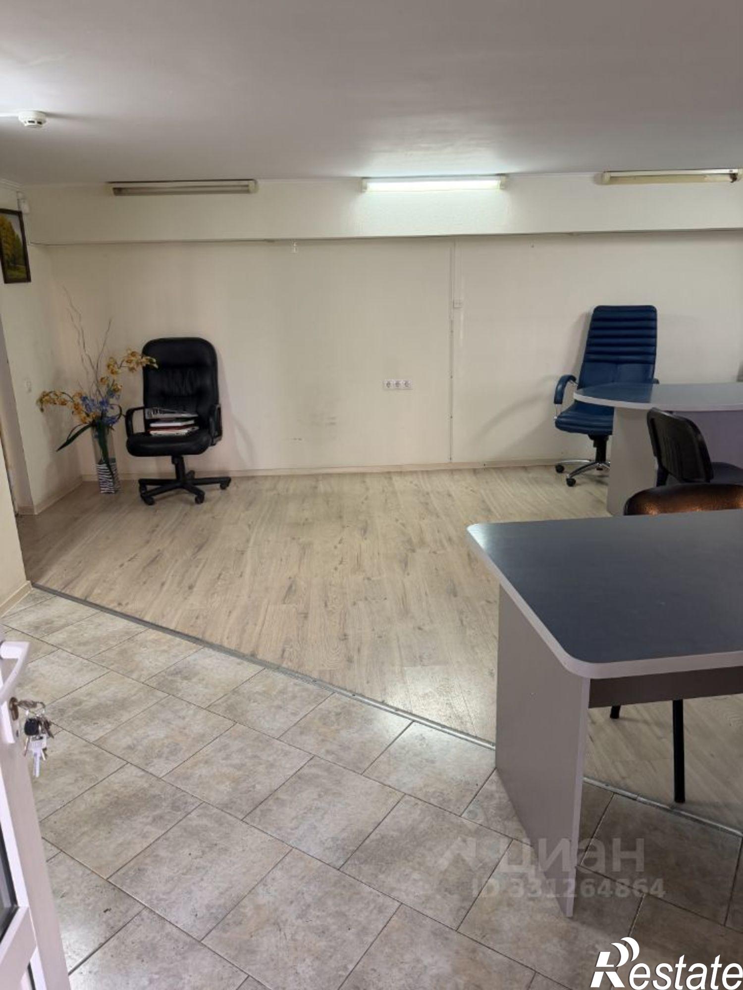 Купить офис, помещение под офис за 5 213 160 рублей на Московская улица, 94 к1