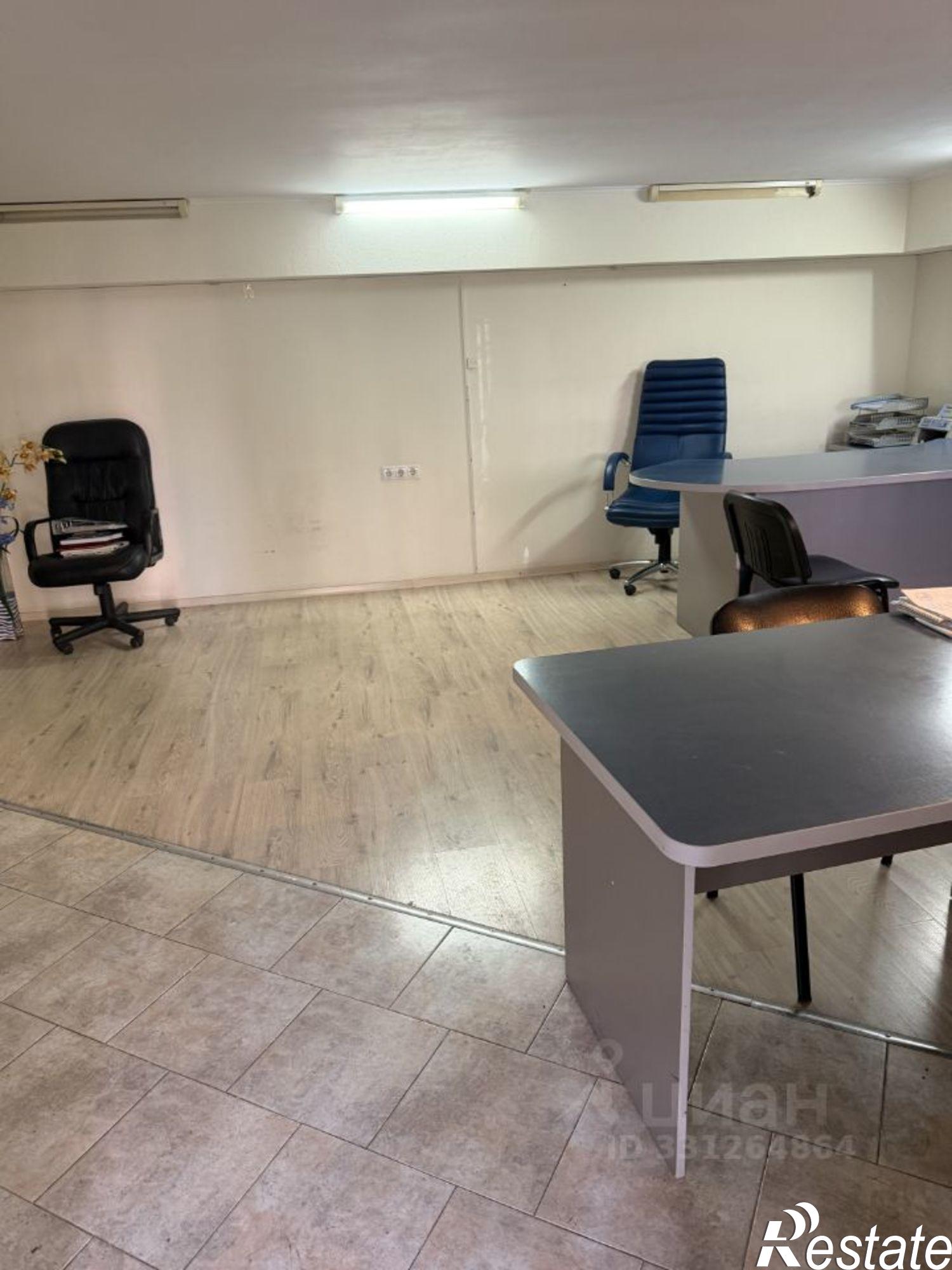 Купить офис, помещение под офис за 5 213 160 рублей на Московская улица, 94 к1