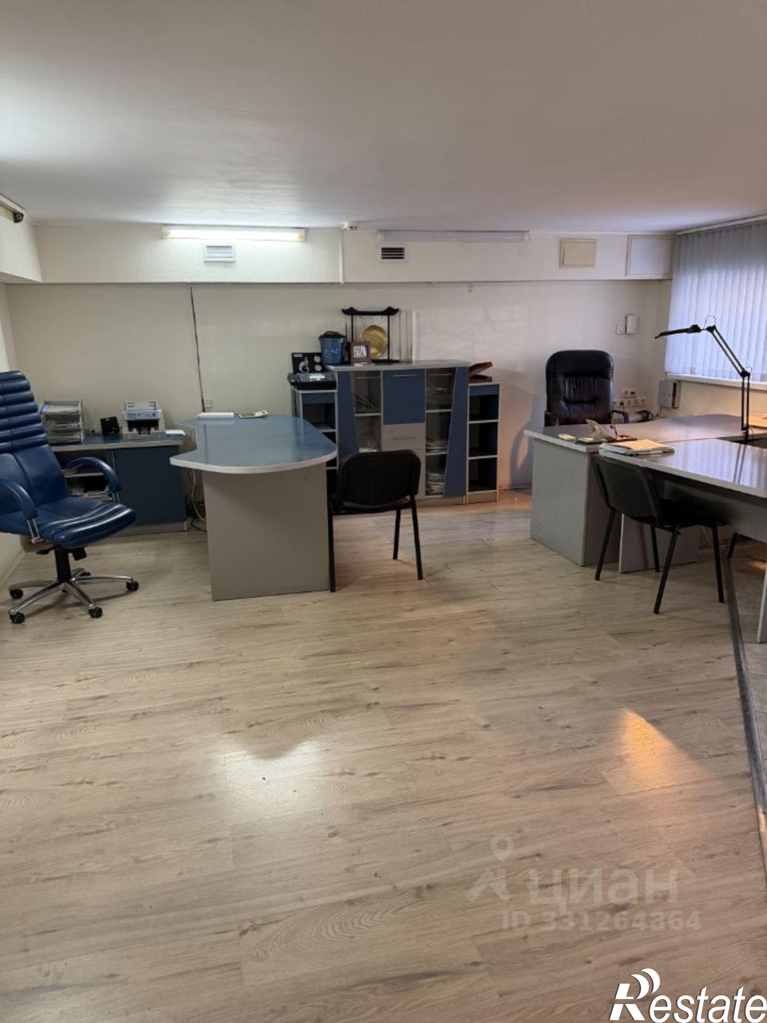 Купить офис, помещение под офис за 5 213 160 рублей на Московская улица, 94 к1
