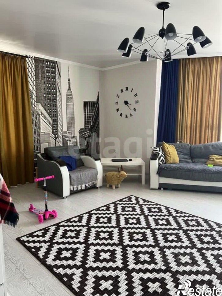 3-комн квартира улица Нежнова, 33,  д. 33