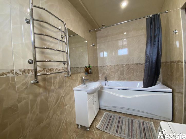 3-комн квартира ул Дзержинского, 86,  д. 86