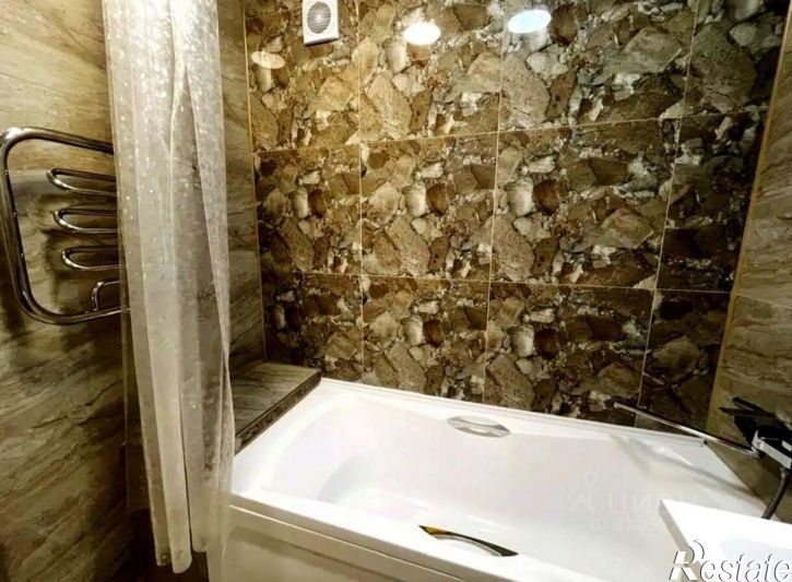 2-комн квартира улица Адмиральского, 1А,  д. 1А