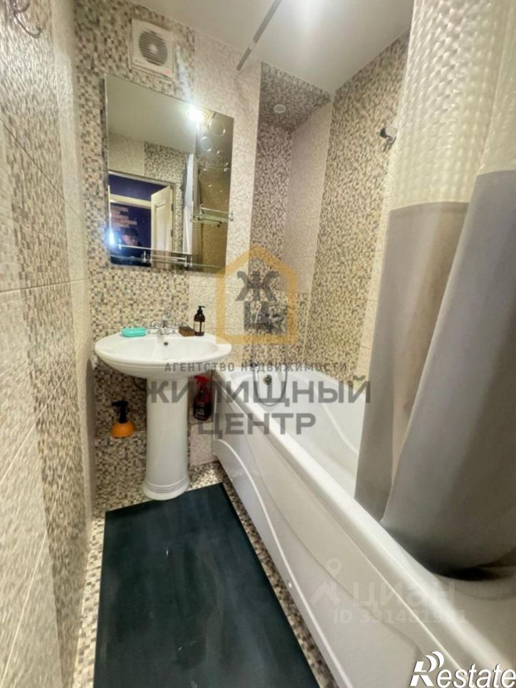 3-комн квартира ул Адмиральского, 35/2,  д. 35/2