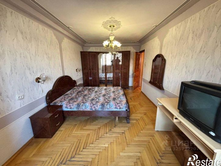 3-комн квартира Коллективная улица, 70,  д. 70