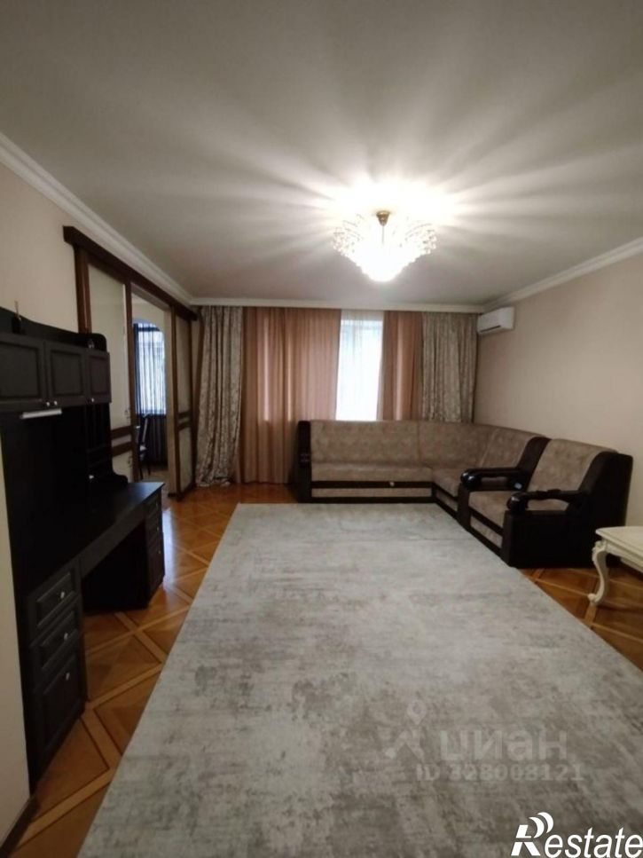 2-комн квартира ул 295 Стрелковой Дивизии, 18,  д. 18