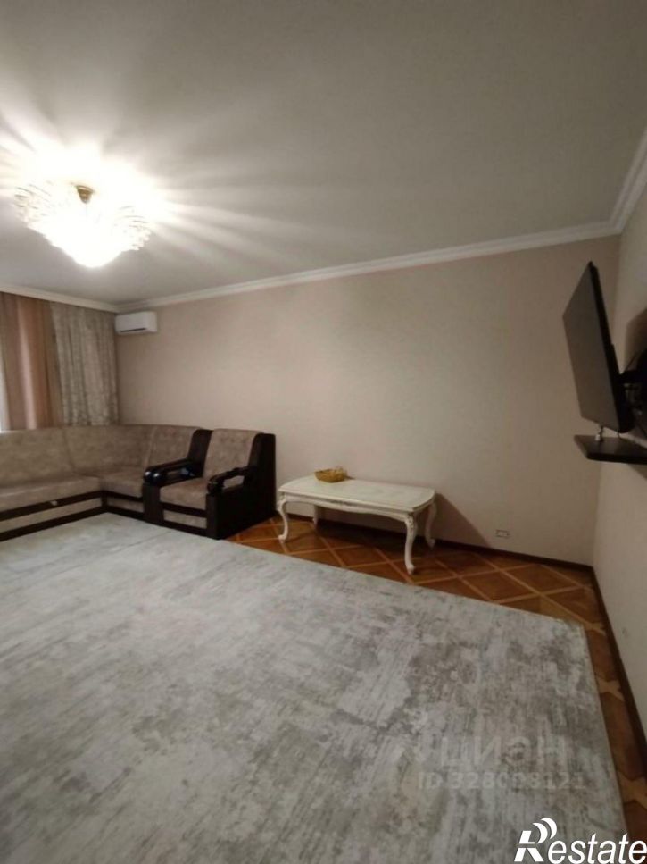 2-комн квартира ул 295 Стрелковой Дивизии, 18,  д. 18
