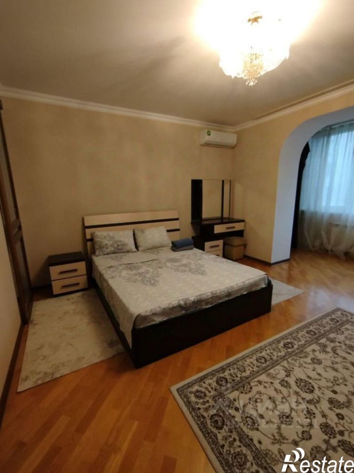 2-комн квартира ул 295 Стрелковой Дивизии, 18,  д. 18