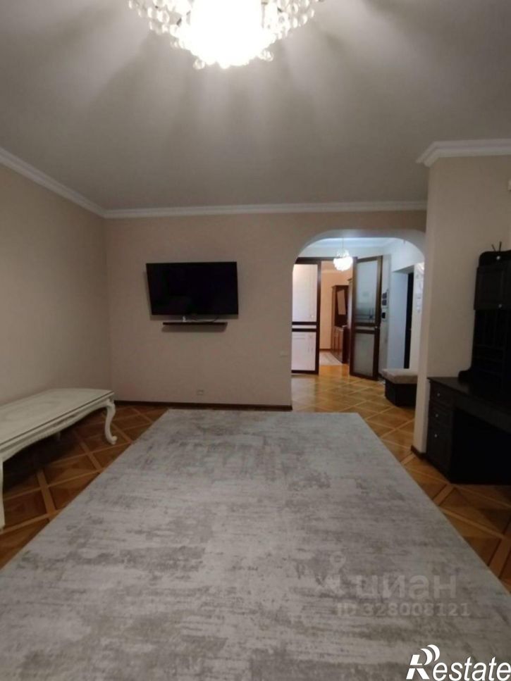 2-комн квартира ул 295 Стрелковой Дивизии, 18,  д. 18