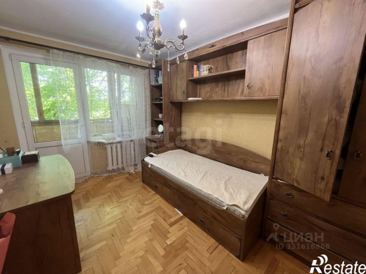 4-комн квартира ул Бутырина, 3а,  д. 3а