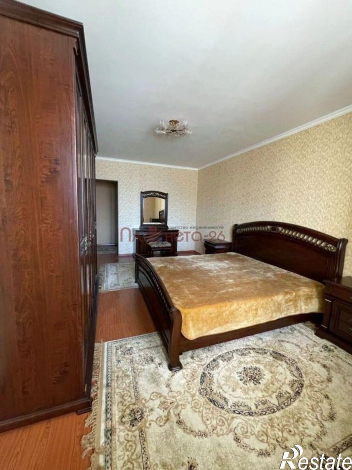 4-комн квартира ул Бунимовича, 19,  д. 19