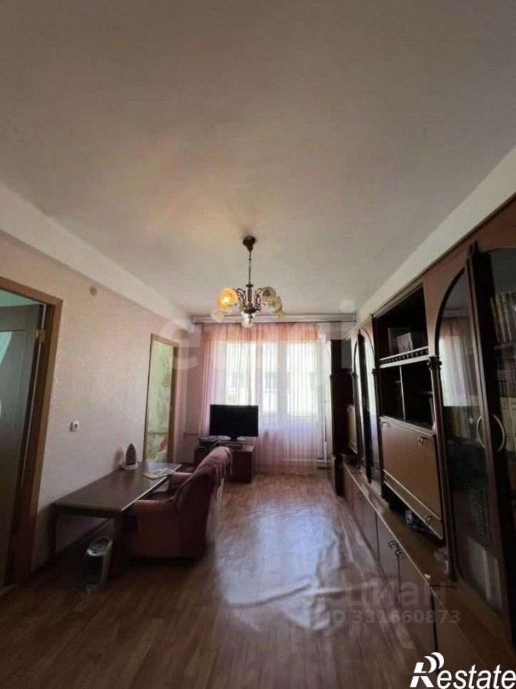 4-комн квартира пр-кт Калинина, 108,  д. 108