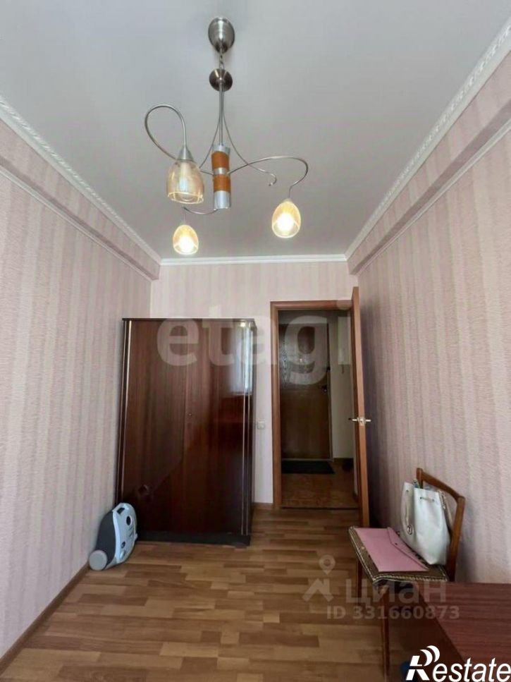 4-комн квартира пр-кт Калинина, 108,  д. 108