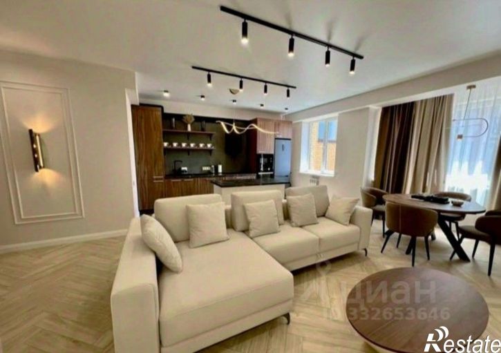 2-комн квартира ул Адмиральского, 1а,  д. 1а