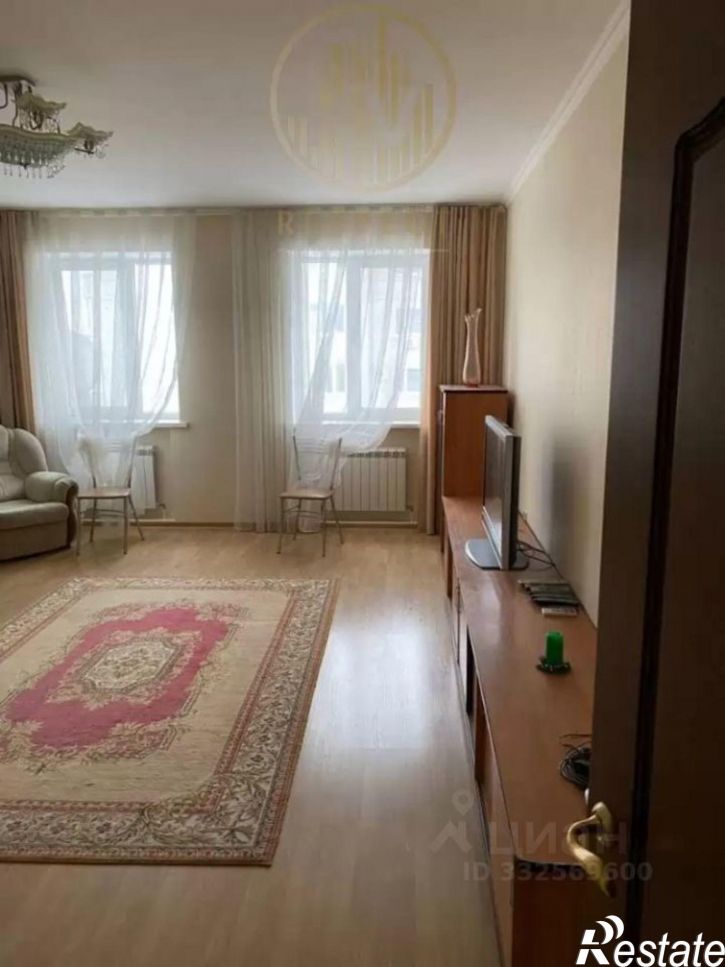 3-комн квартира ул 295 Стрелковой Дивизии, 13 3,  д. 13 3,  к. 3