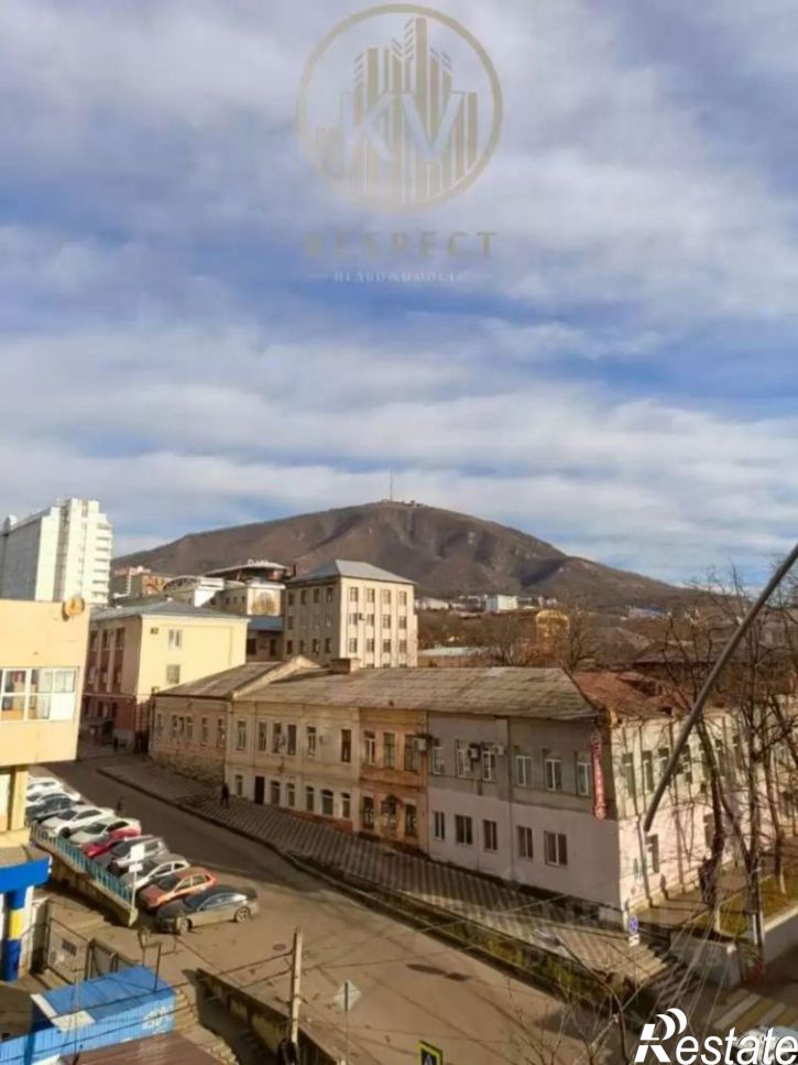3-комн квартира ул Крайнего, 66,  д. 66