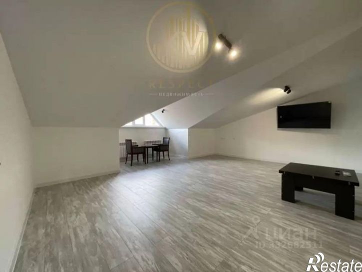 4-комн квартира ул Бунимовича, 19,  д. 19