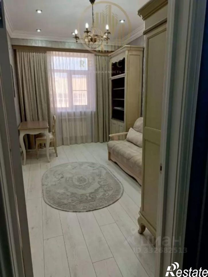 3-комн квартира ул Крайнего, 66,  д. 66