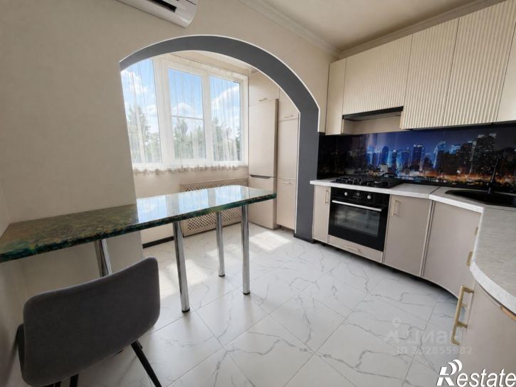 2-комн квартира ул Адмиральского, 8 3,  д. 8 3,  к. 3