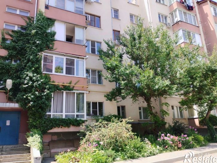 2-комн квартира ул 8-я Линия, 46,  д. 46
