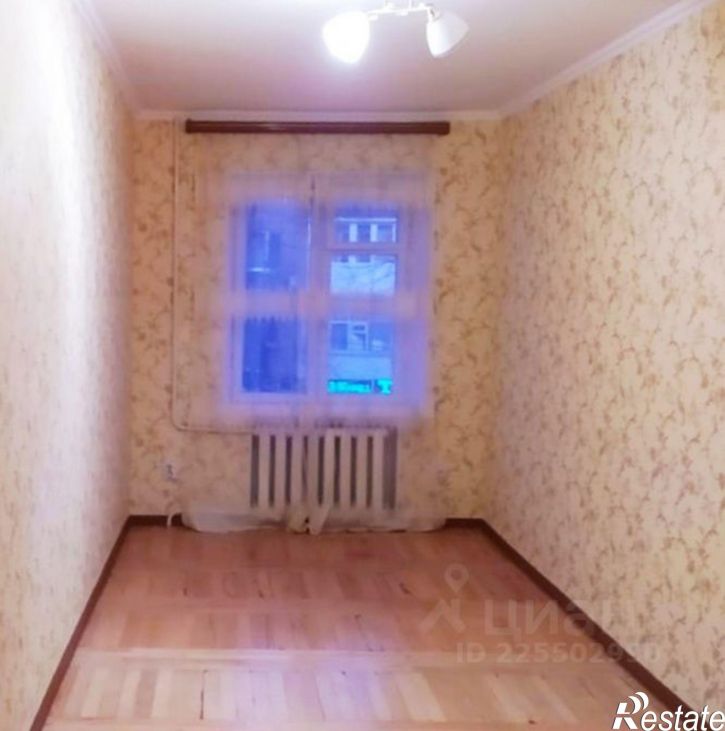 3-комн квартира пр-кт 40 лет Октября, 40,  д. 40