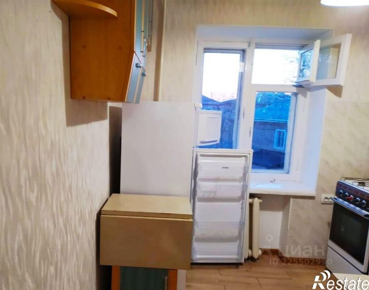 3-комн квартира пр-кт 40 лет Октября, 40,  д. 40
