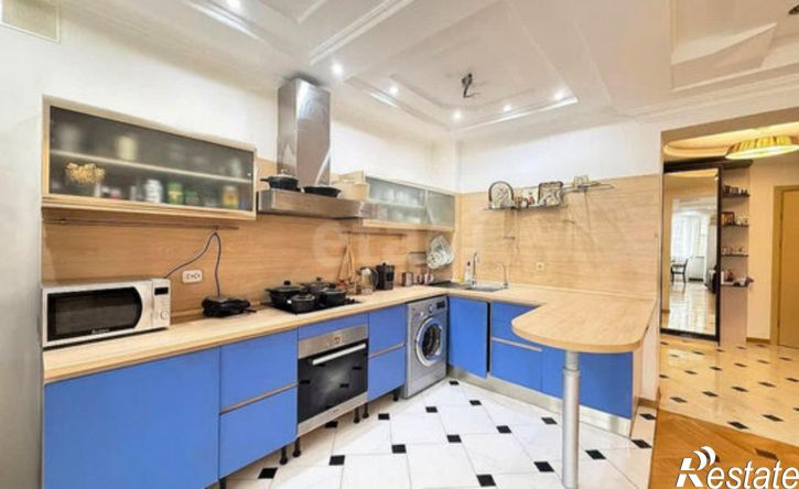 3-комн квартира ул 295 Стрелковой Дивизии, 18,  д. 18