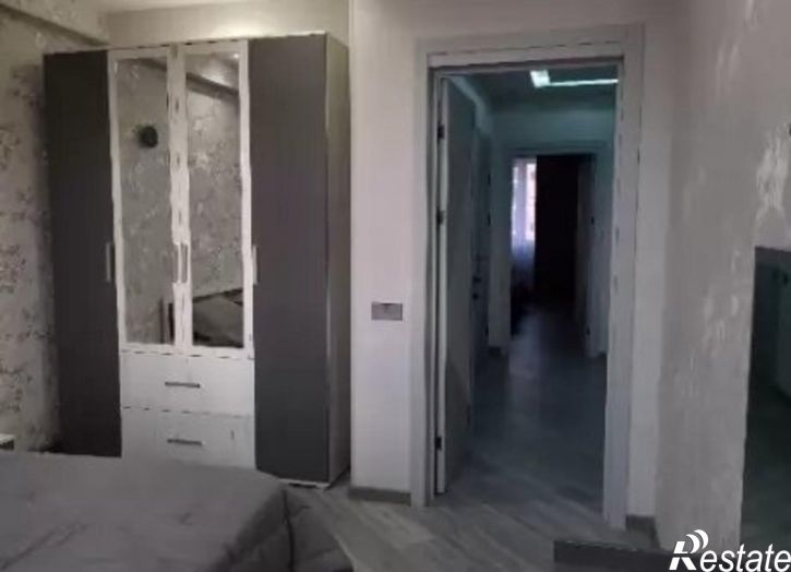 3-комн квартира улица Пальмиро Тольятти, 47,  д. 47