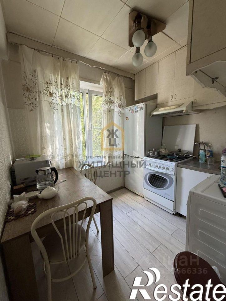 4-комн квартира Московская улица, 92 к1,  д. 92 к1