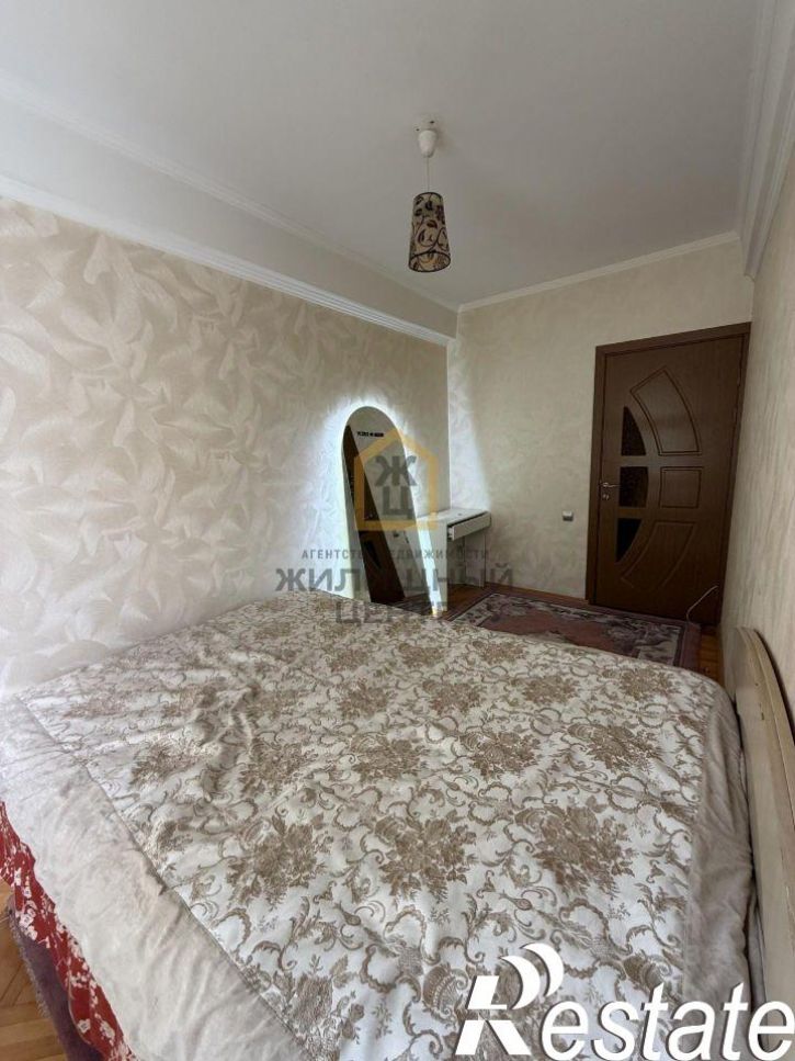 4-комн квартира Московская улица, 92 к1,  д. 92 к1