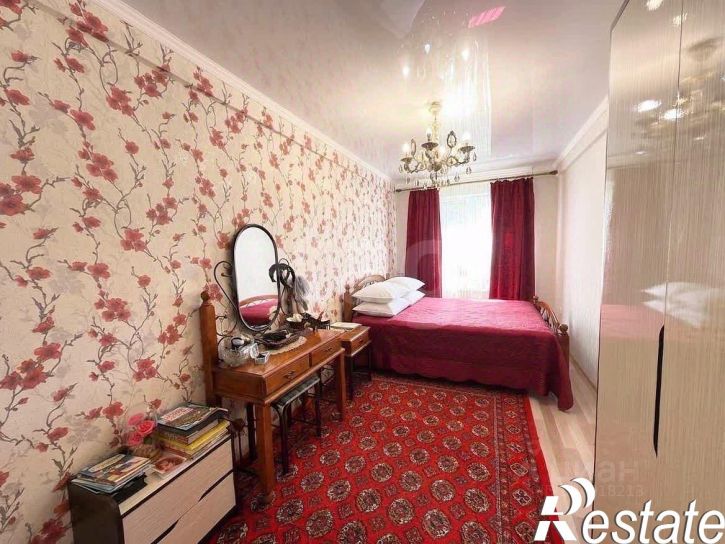 3-комн квартира улица Юлиуса Фучика, 15,  д. 15