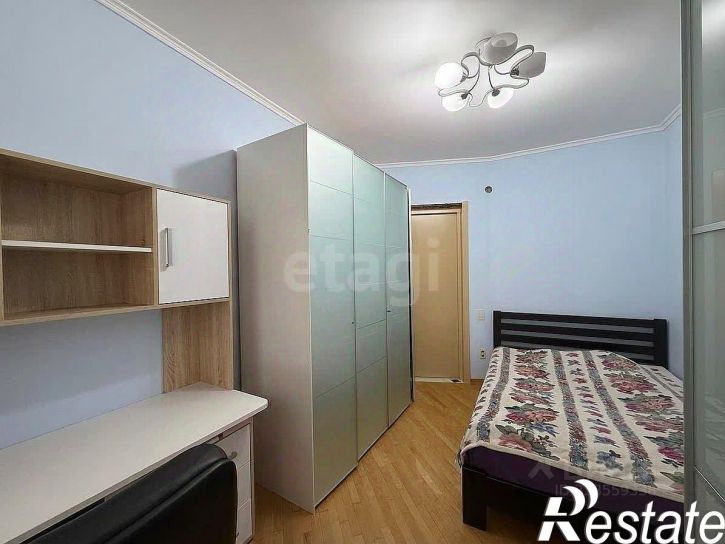 3-комн квартира улица 295-й Стрелковой Дивизии, 12,  д. 12