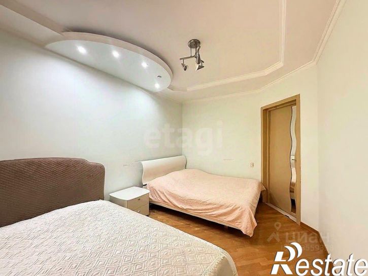 3-комн квартира улица 295-й Стрелковой Дивизии, 12,  д. 12