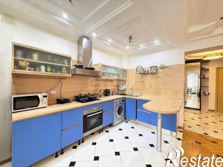 3-комн квартира улица 295-й Стрелковой Дивизии, 12,  д. 12