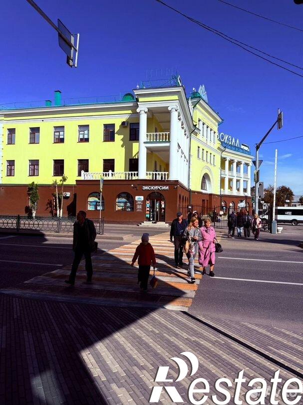 Купить торговое помещение за 150 000 рублей на проспект Калинина, 33
