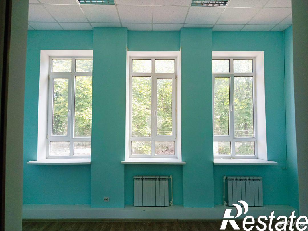 Сдать офис, помещение под офис за 10 000 рублей на проспект Кирова, 61