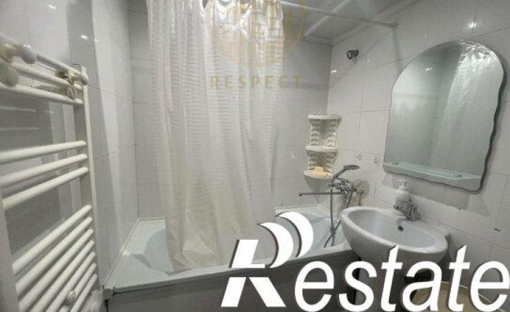 2-комн квартира улица Адмиральского, 8/2,  д. 8/2