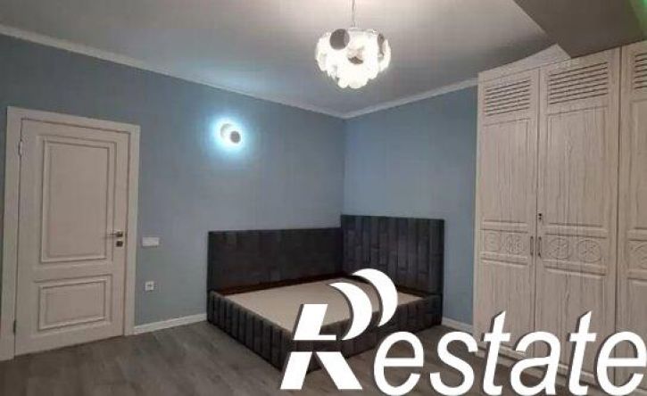 2-комн квартира улица Адмиральского, 1А,  д. 1А