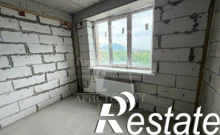 3-комн квартира улица Пальмиро Тольятти, 45,  д. 45