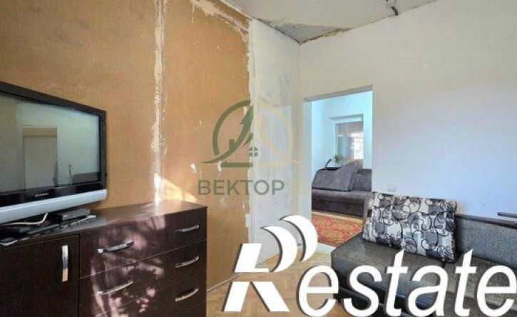 4-комн квартира улица Власова, 32,  д. 32
