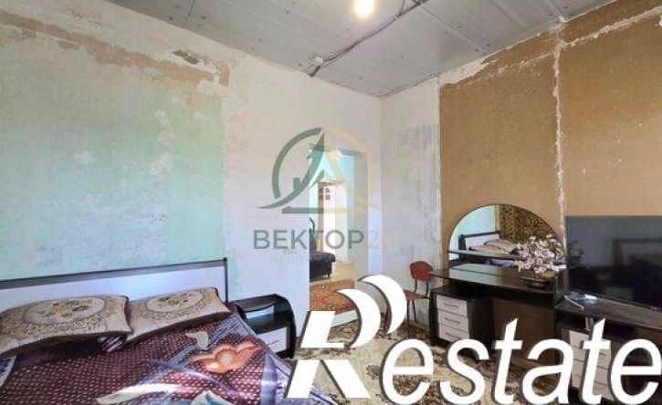 4-комн квартира улица Власова, 32,  д. 32